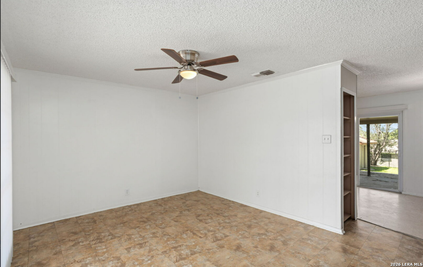 5231 Silvertip Drive San Antonio TX 78228