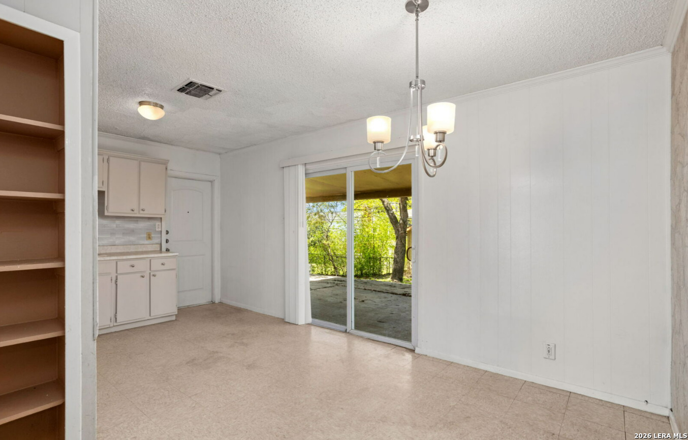 5231 Silvertip Drive San Antonio TX 78228