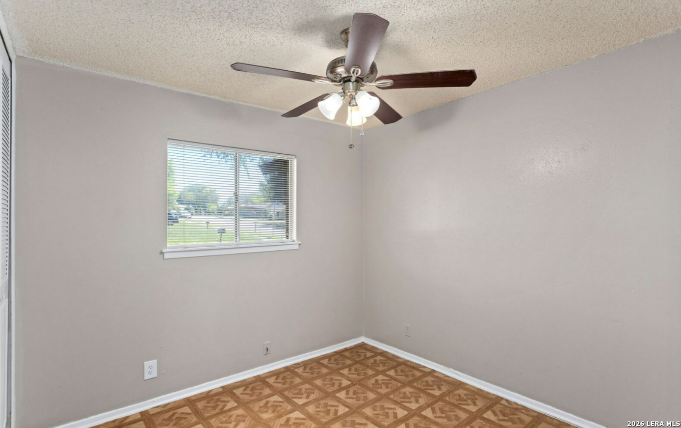 5231 Silvertip Drive San Antonio TX 78228