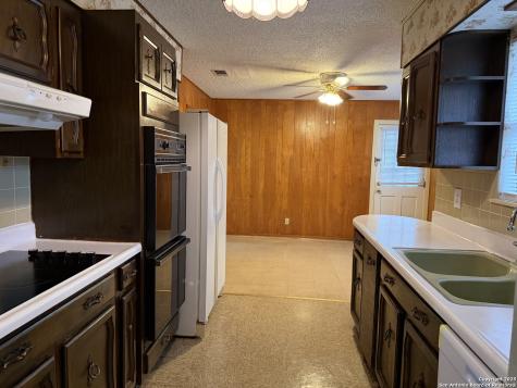 7110 Hickory Grove San Antonio TX 78227