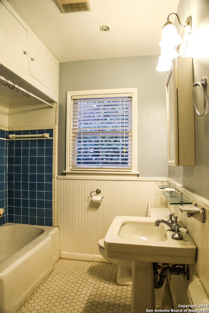 135 Tuxedo Avenue San Antonio TX 78209