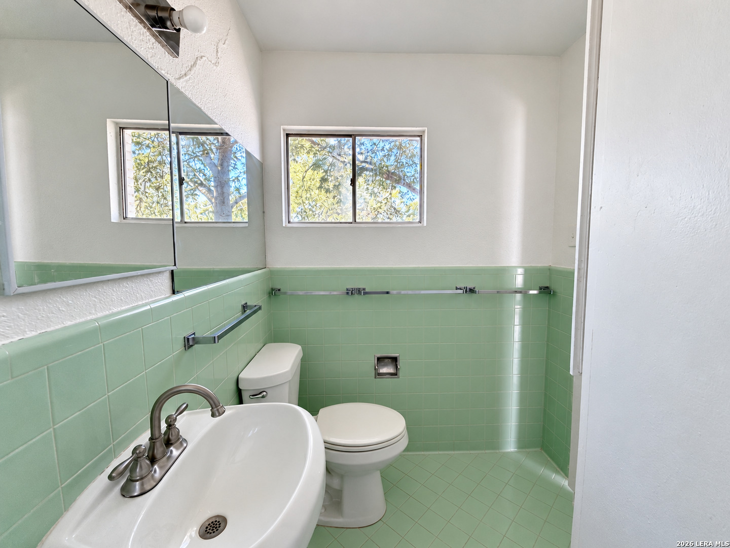 242 Locknere Lane San Antonio TX 78213