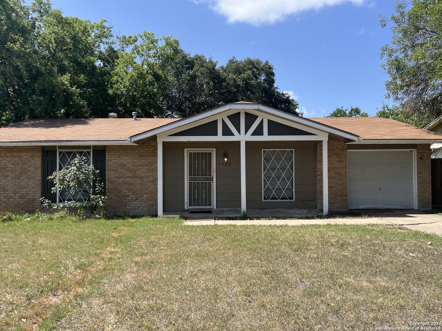 5922 Castle Hunt San Antonio TX 78218