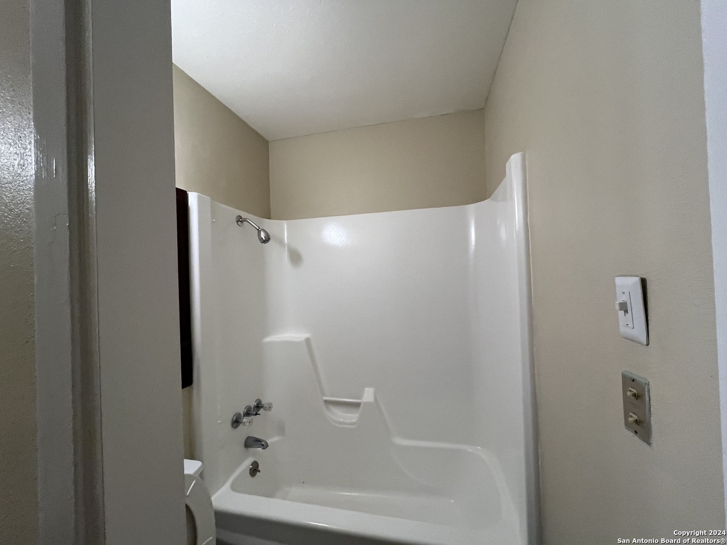 5922 Castle Hunt San Antonio TX 78218