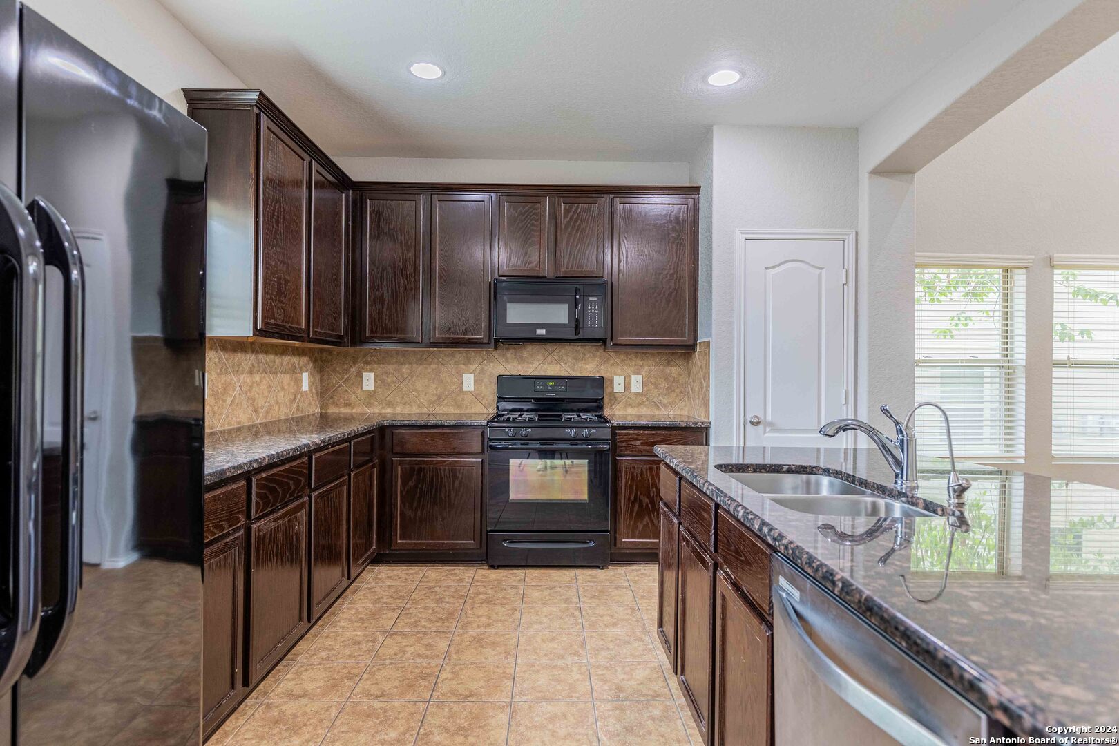 422 Tequila Ranch San Antonio TX 78245