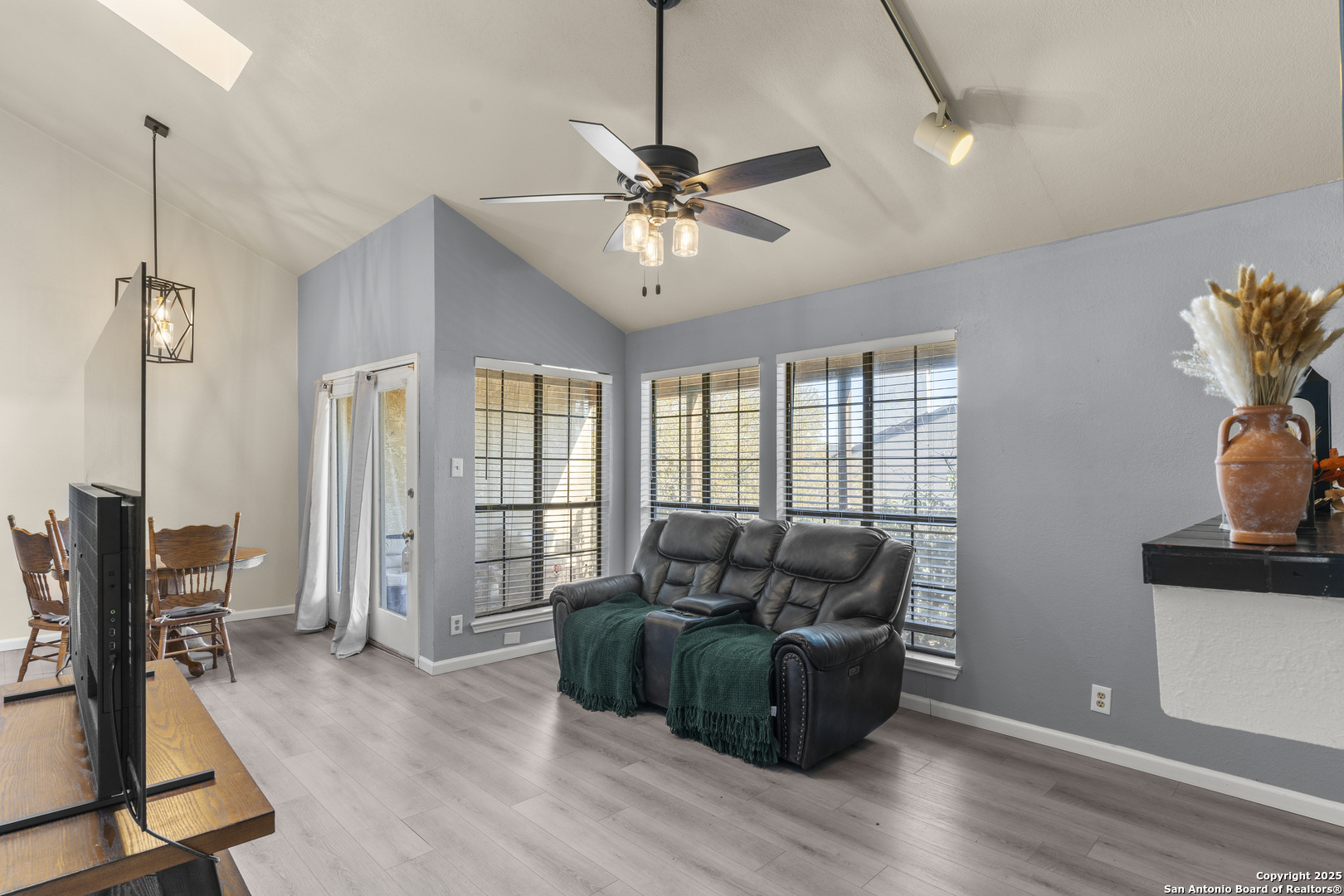 6100 Woodlake San Antonio TX 78244
