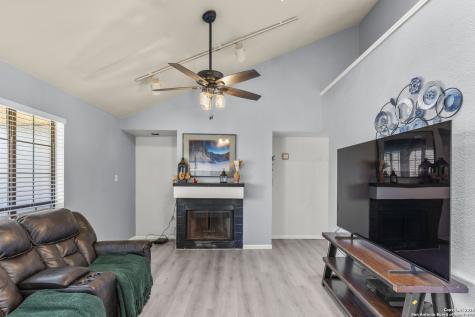 6100 Woodlake San Antonio TX 78244