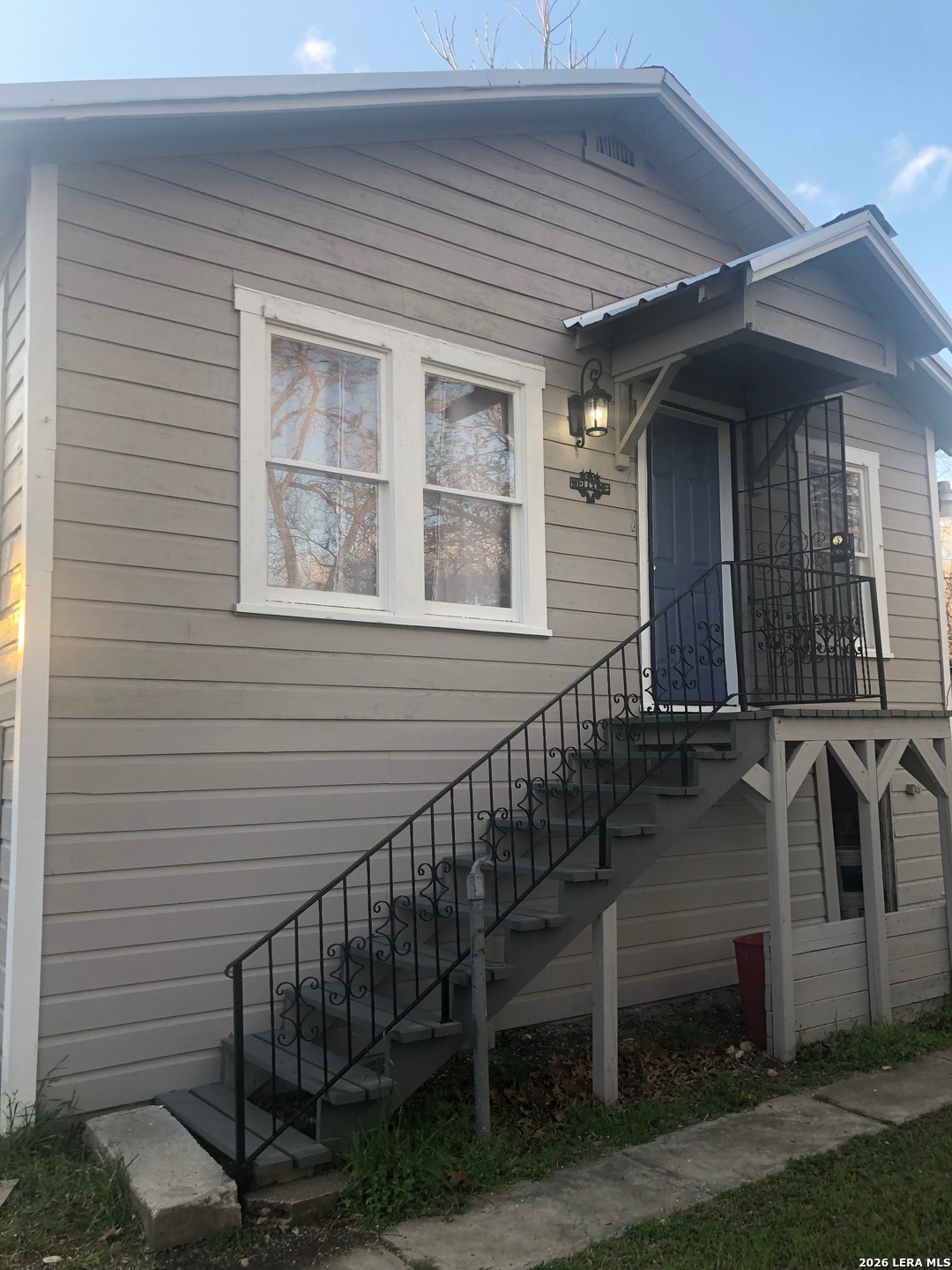 2427 W Southcross San Antonio TX 78211
