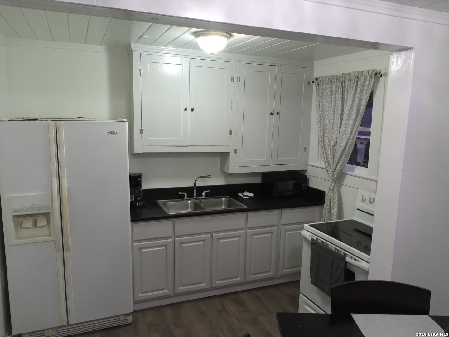 2427 W Southcross San Antonio TX 78211