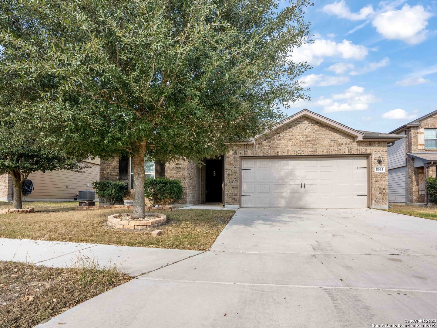 8611 Lantana Springs Converse TX 78109