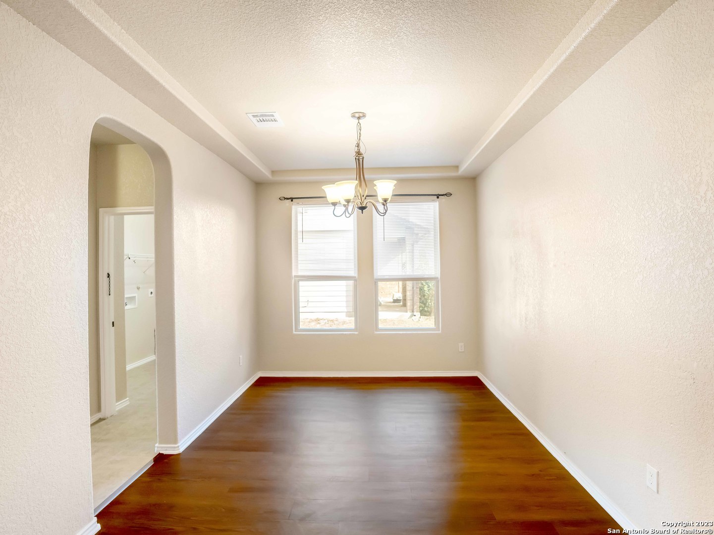 8611 Lantana Springs Converse TX 78109