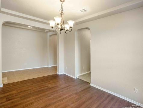 8611 Lantana Springs Converse TX 78109