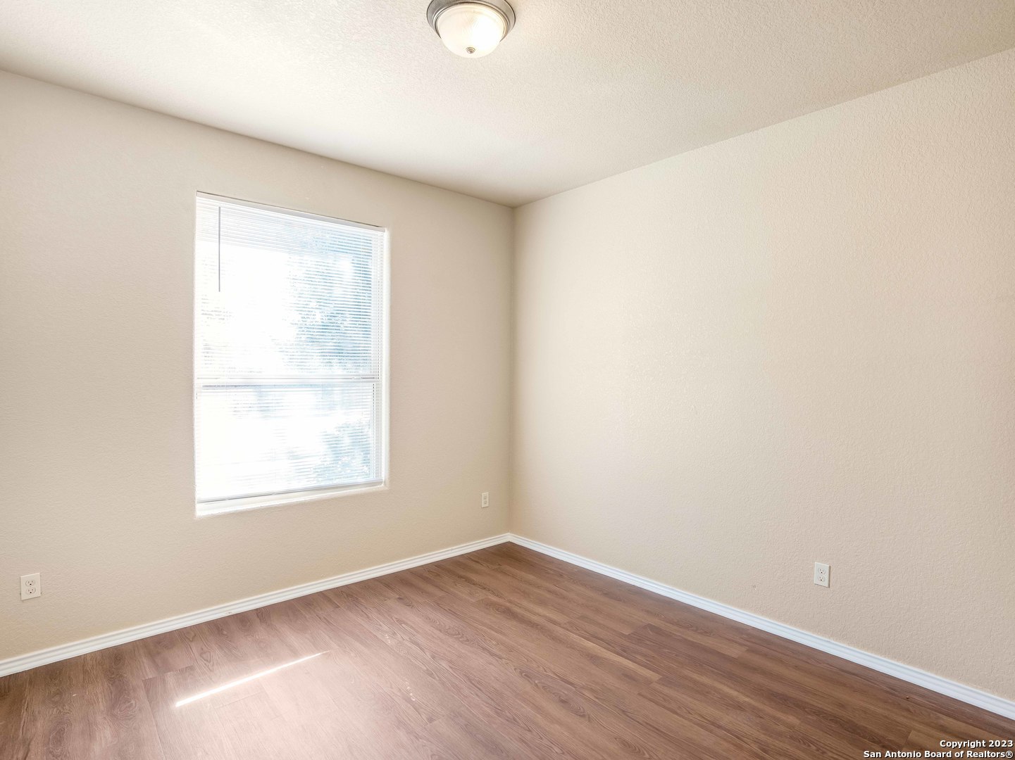 8611 Lantana Springs Converse TX 78109