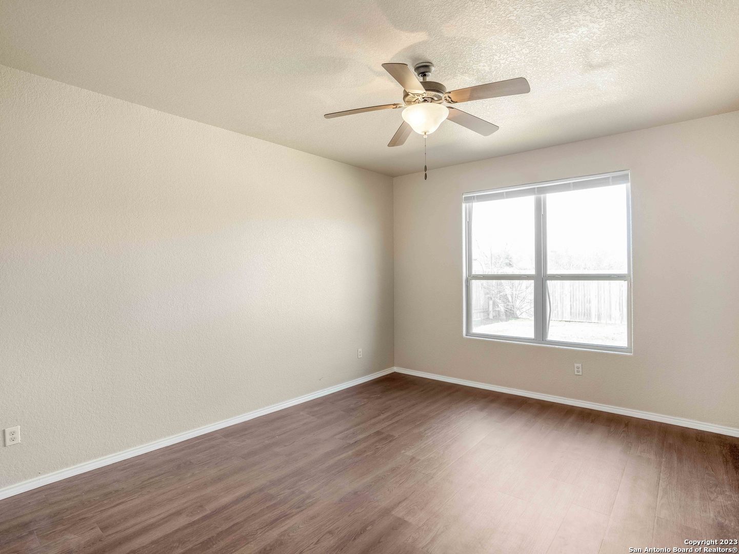 8611 Lantana Springs Converse TX 78109