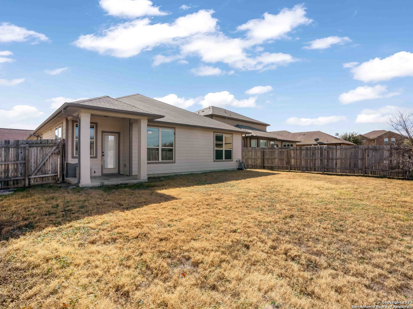 8611 Lantana Springs Converse TX 78109