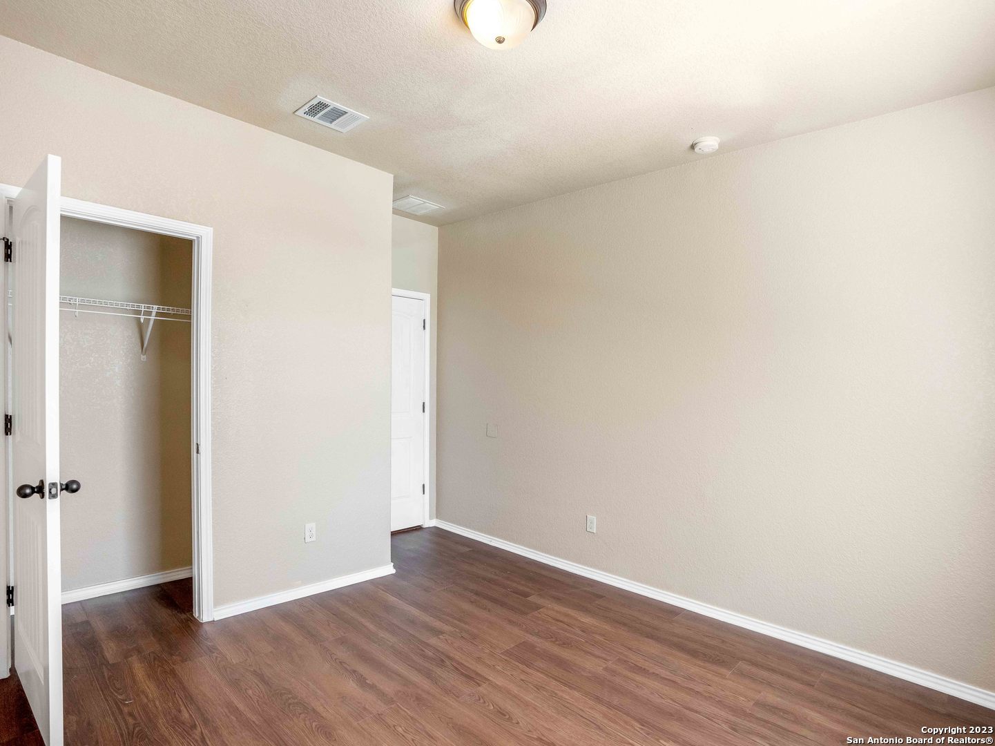 8611 Lantana Springs Converse TX 78109