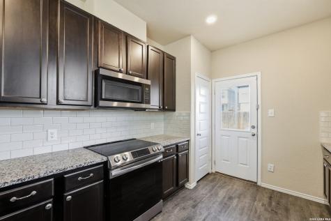 10233 Melissa Ranch San Antonio TX 78245