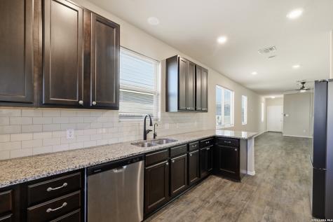 10233 Melissa Ranch San Antonio TX 78245