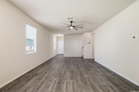 10233 Melissa Ranch San Antonio TX 78245