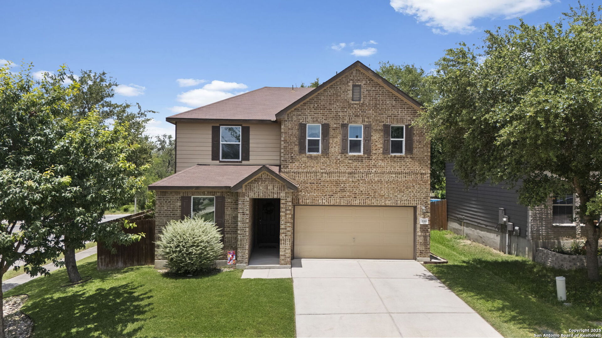 220 Hinge Creek Cibolo TX 78108
