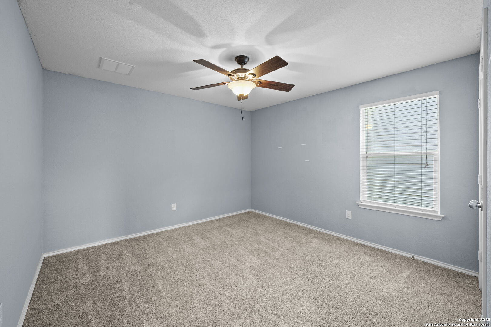 220 Hinge Creek Cibolo TX 78108