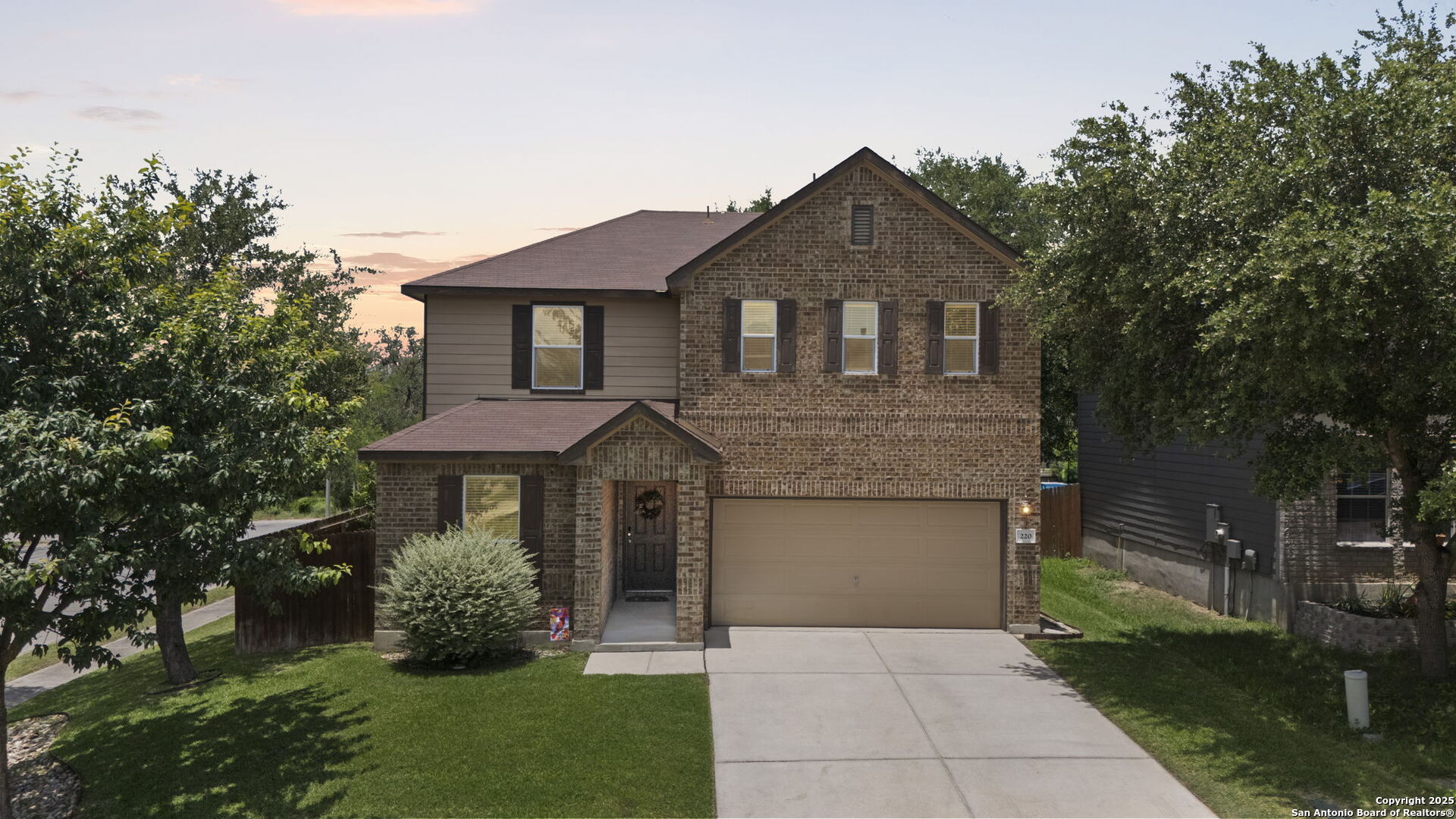 220 Hinge Creek Cibolo TX 78108