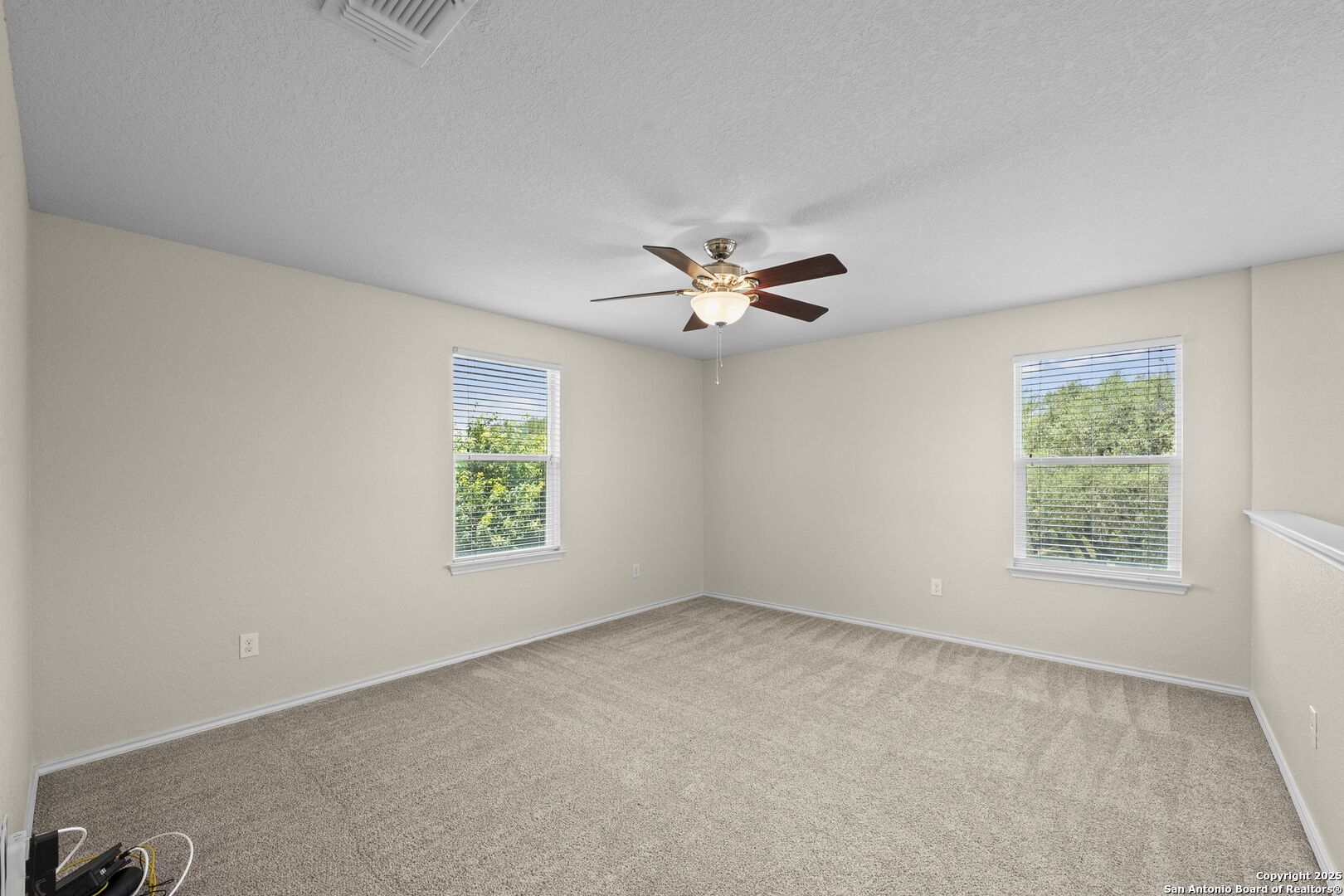 220 Hinge Creek Cibolo TX 78108
