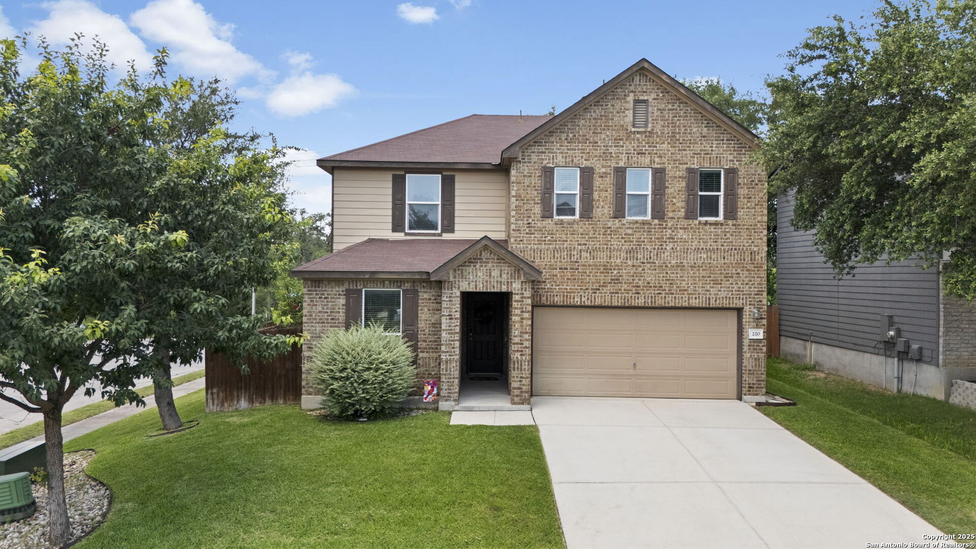220 Hinge Creek Cibolo TX 78108