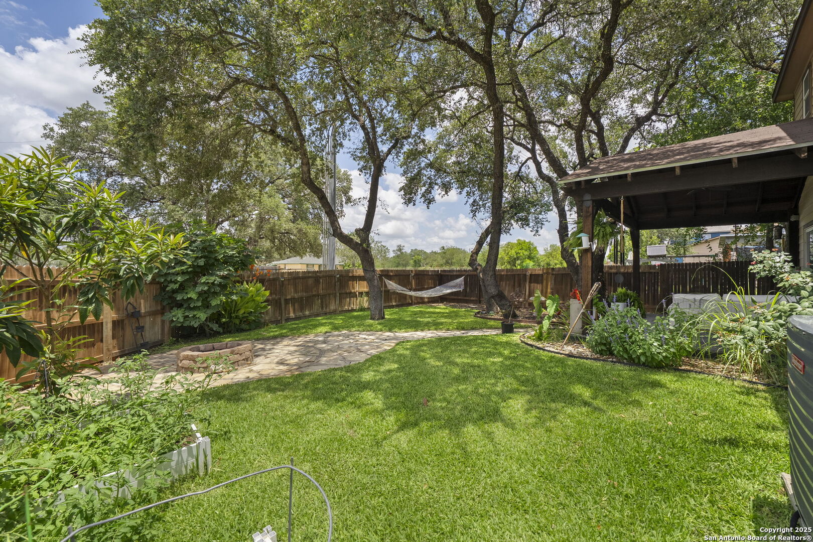 220 Hinge Creek Cibolo TX 78108