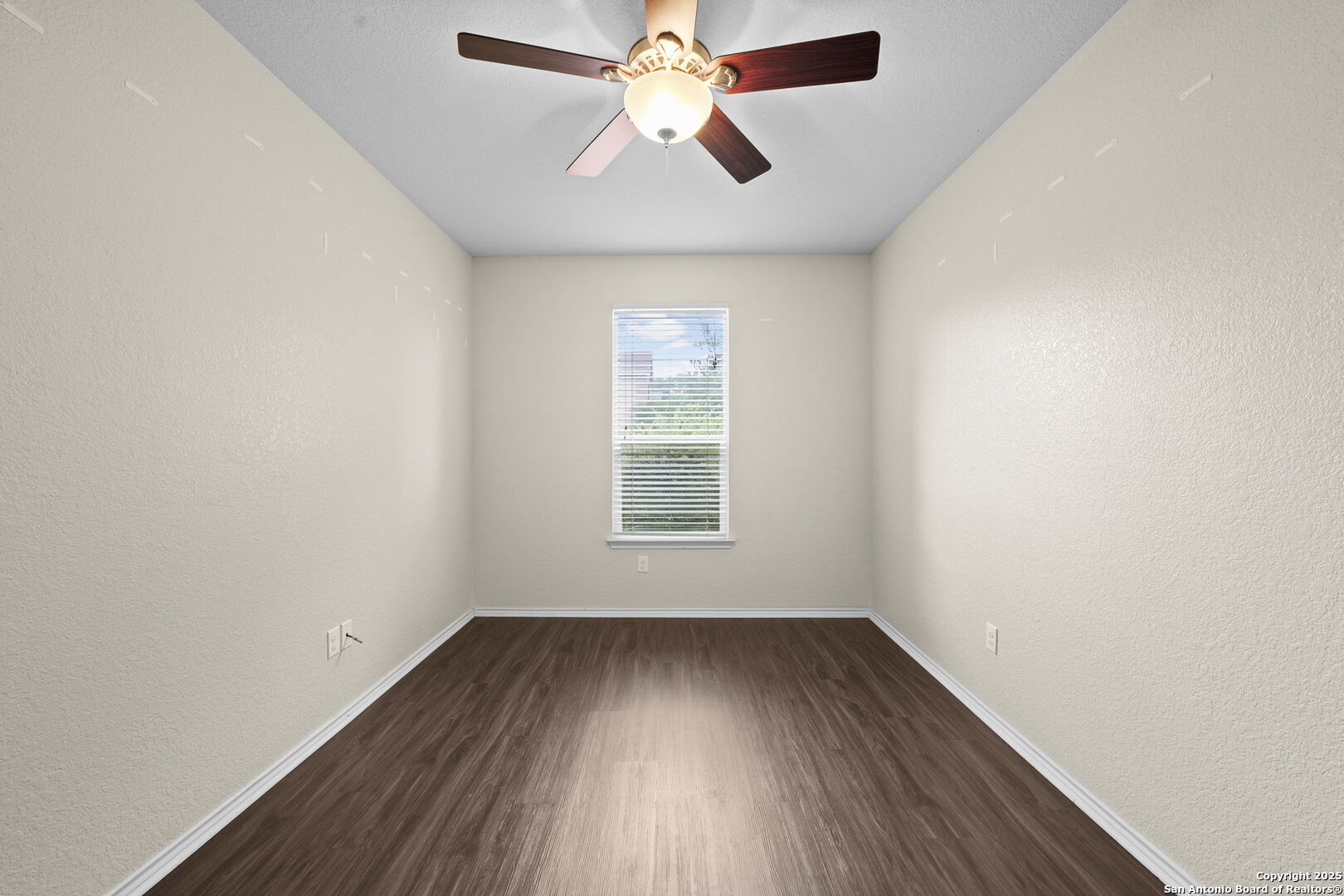 220 Hinge Creek Cibolo TX 78108