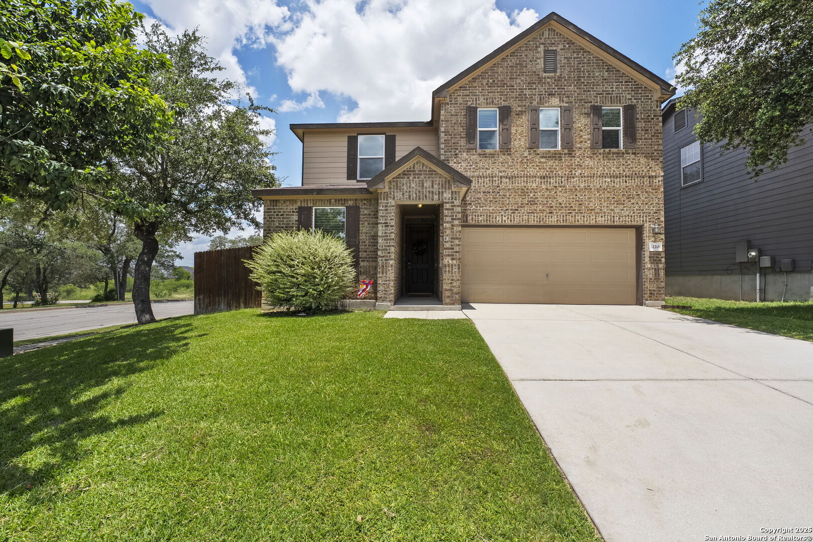 220 Hinge Creek Cibolo TX 78108