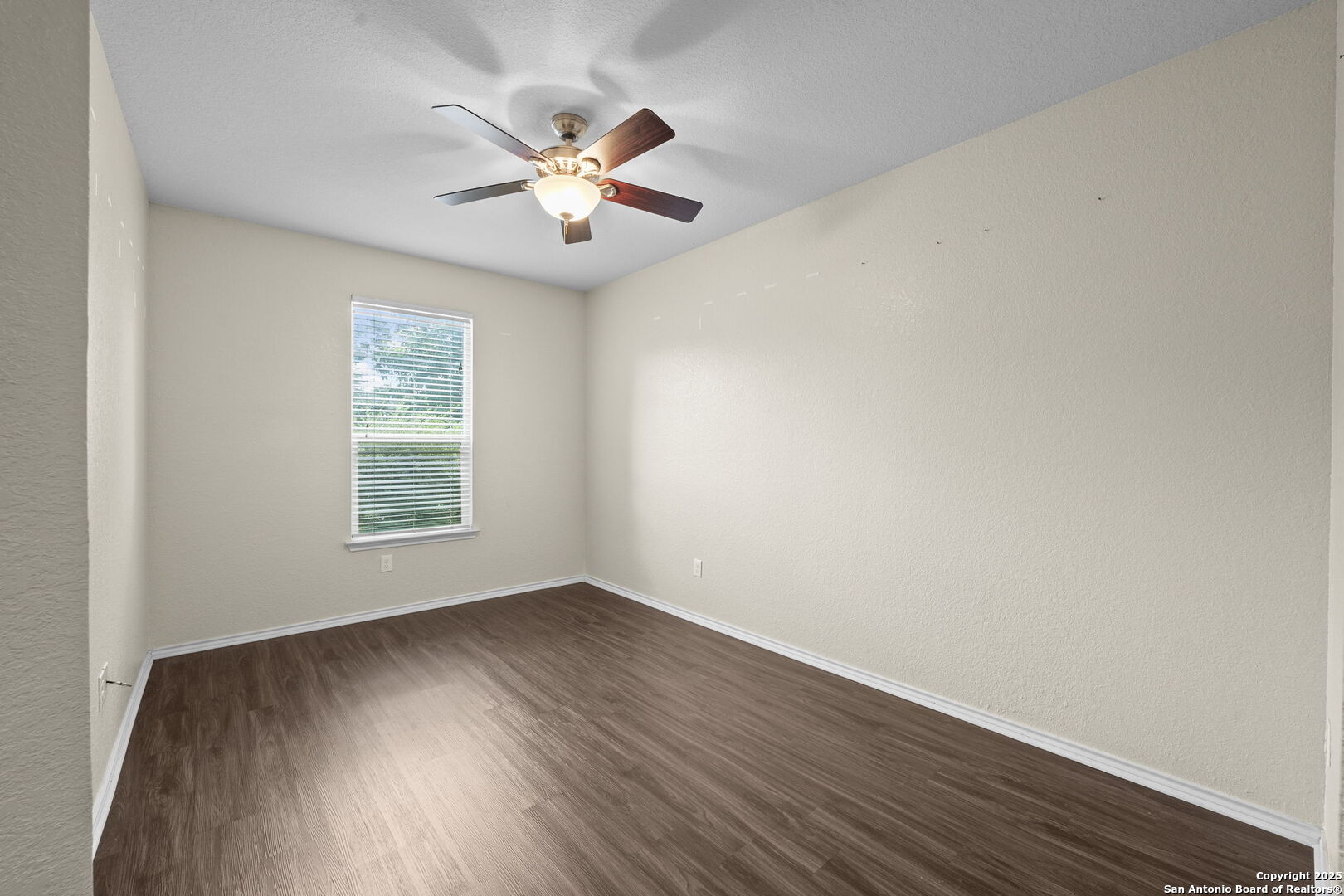 220 Hinge Creek Cibolo TX 78108