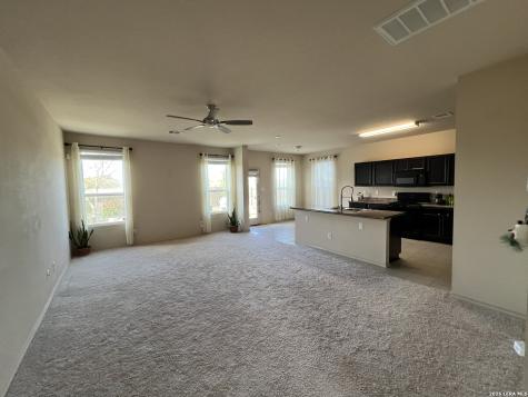 1057 Clarkston Seguin TX 78155