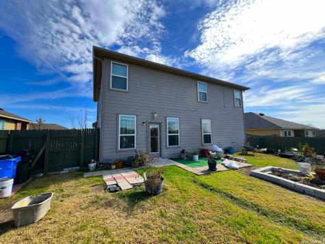 1057 Clarkston Seguin TX 78155