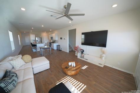6611 Copper King San Antonio TX 78252