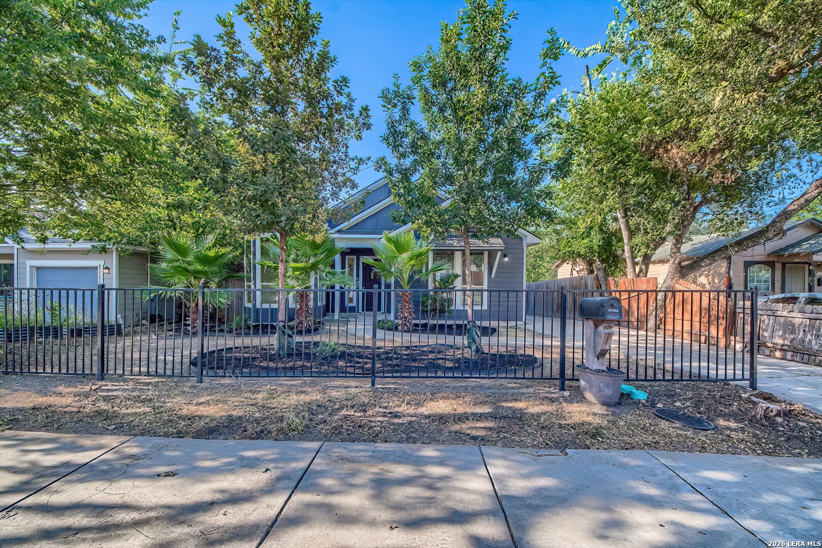 814 Poinsettia San Antonio TX 78202