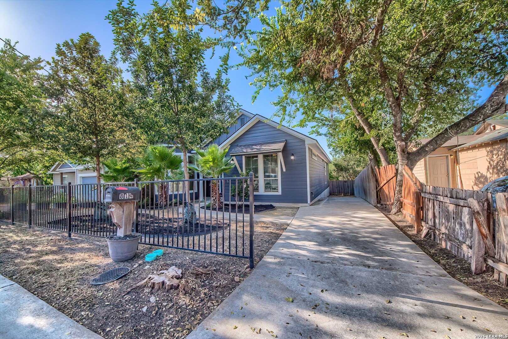 814 Poinsettia San Antonio TX 78202