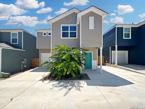 2075 Silver Oaks Drive San Antonio TX 78213
