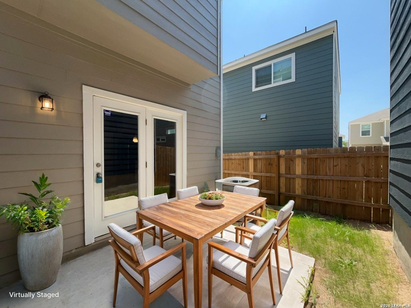 2075 Silver Oaks Drive San Antonio TX 78213