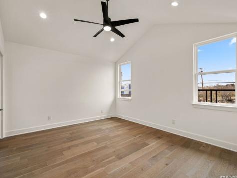 242 Cassiano San Antonio TX 78204