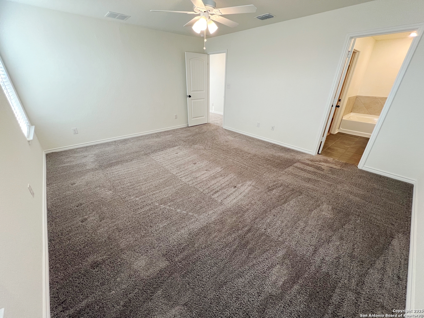 6014 Foster Bend San Antonio TX 78244