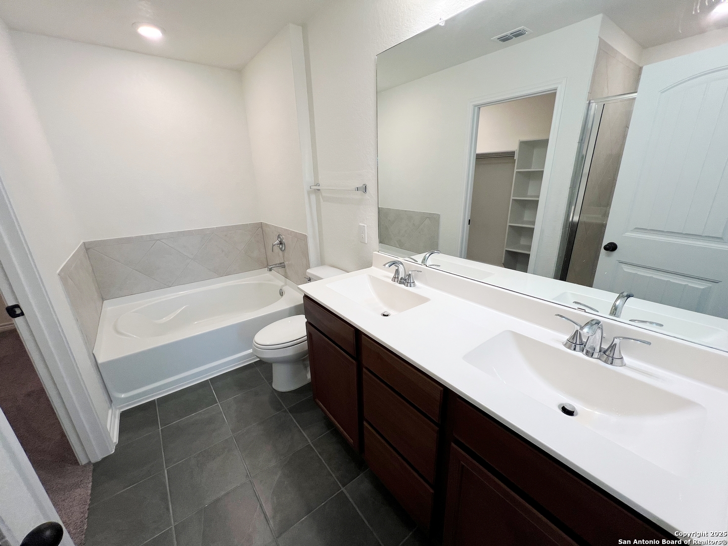 6014 Foster Bend San Antonio TX 78244