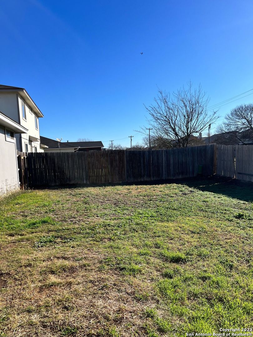 7126 Autumn Acres Converse TX 78109