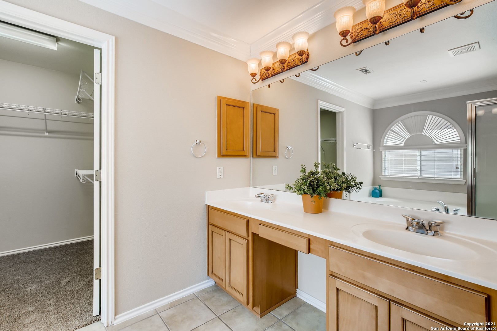 6146 Kenedy Leaf San Antonio TX 78253