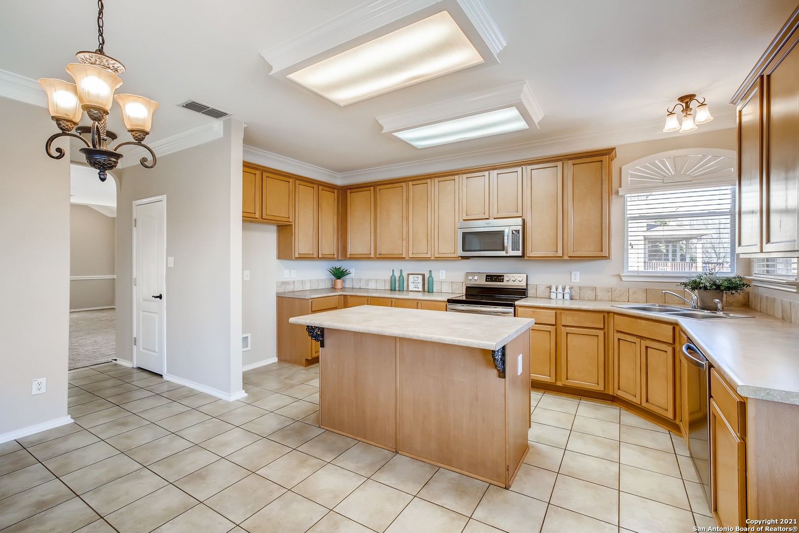 6146 Kenedy Leaf San Antonio TX 78253