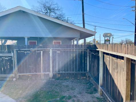 768 Edgebrook Lane San Antonio TX 78213
