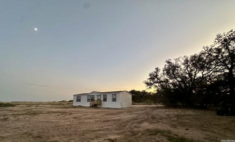 5161 Cr302 Floresville TX 78114
