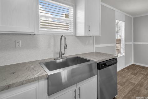 5161 Cr302 Floresville TX 78114
