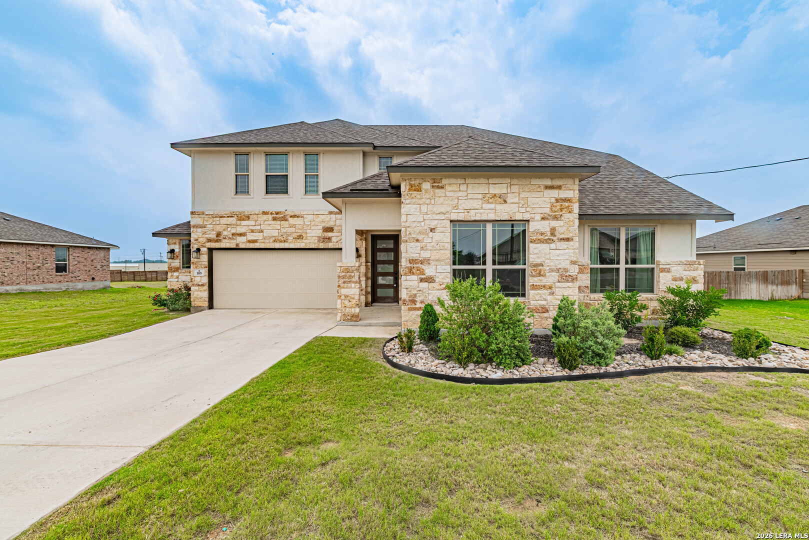 109 Willow Oak Trail Floresville TX 78114