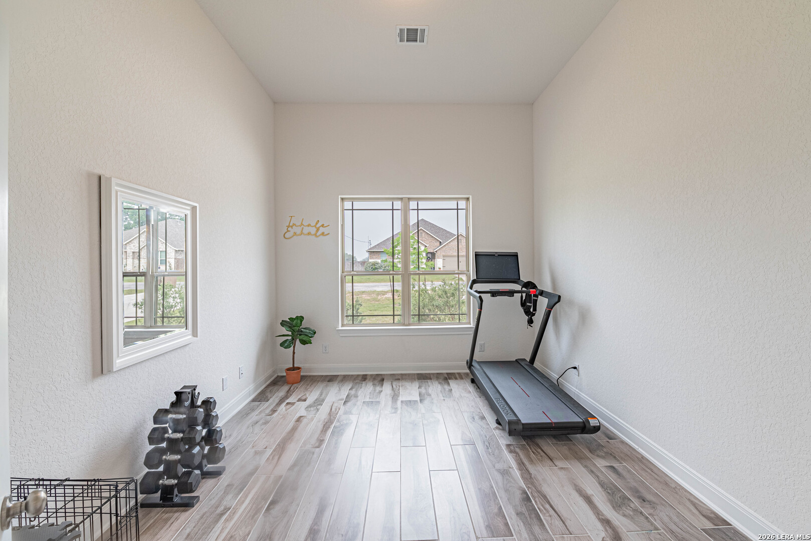 109 Willow Oak Trail Floresville TX 78114